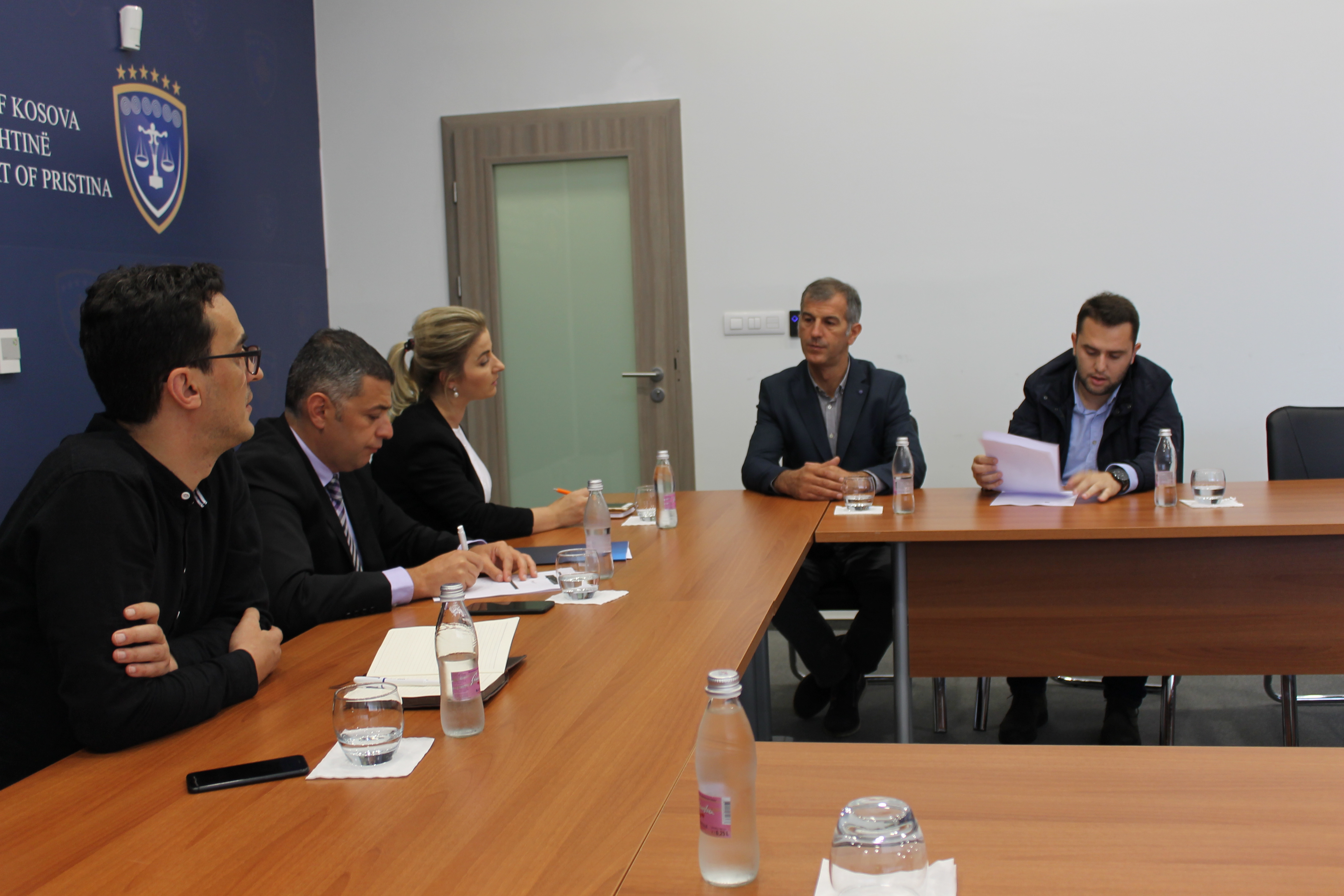 Vazhdojnë takimet në mes Gjykatës Themelore në Prishtinë dhe AGK-së