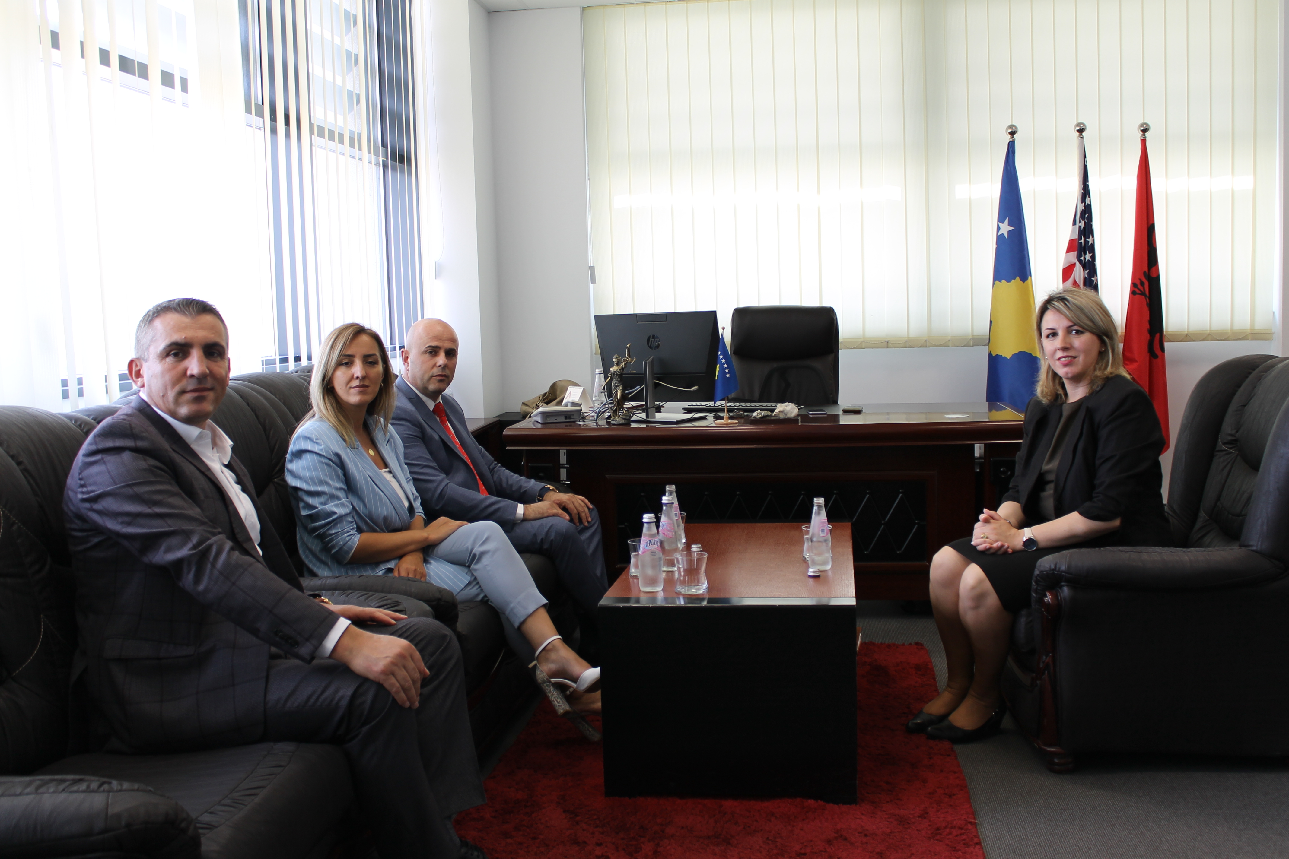 Kryetarja e Gjykatës Themelore në Prishtinë Albina Shabani Rama, ka pritur në takim Kryeprokurorin e Prokurorisë Themelore në Prishtinë, Kujtim Munishi